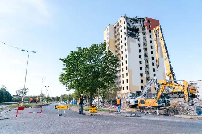 Alès : la tour des Cévennes remplacée par un espace public