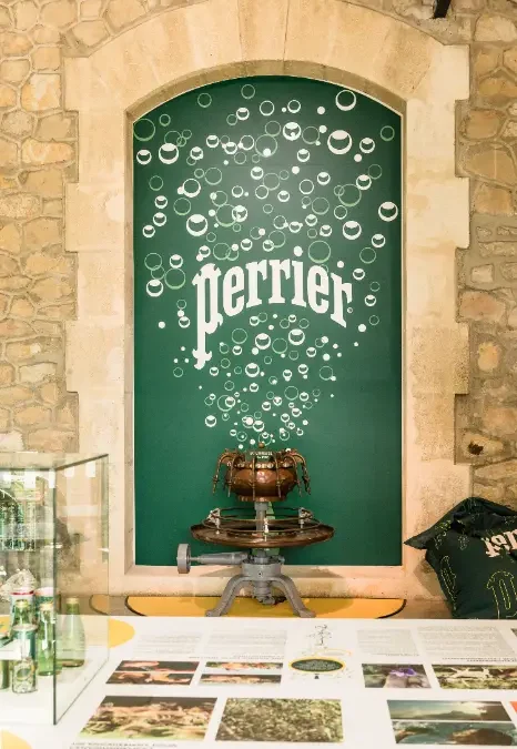 Perrier : le scandale des rapports défavorables modifiés par l’État, l’inquiétude des salariés sur le terrain