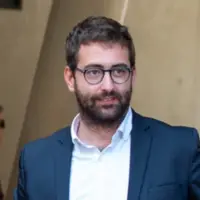 Du rouge qui tâche 26 - Les indiscretions Guillaume Ricaud-Peretti, Sète Agglopôle Méditerranée