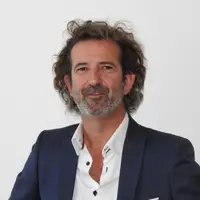 Philippe Chaumès, eXcent à l&rsquo;international