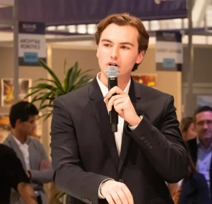 Théo Bousquet bouscule les codes du réseautage à Toulouse 