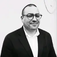 Malik Hamel, Logement d’Entreprise