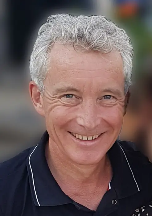 ARTICLE PARTENAIRE 1 - Les indiscretions Nigel Connor 1 - Les indiscretions