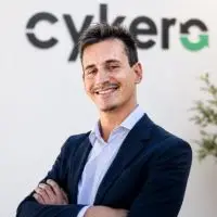 Victor Kahn, Cykero